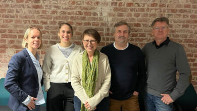 Sabine Mosler (Mitte) und der neue Juuuport-Vorstand (von links): Annika Schulz, Nadine Eikenbusch, Mirko Pohl, Thomas Rathgeb. | Foto: Juuuport