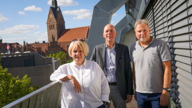 Vizepräsidentin Christiane Kraatz (von links), Hauptgeschäftsführer Mathias Meyer und Justiziar Markus Prause von der Architektenkammer Niedersachsen. | Foto: Link