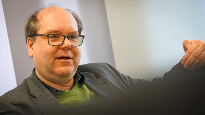 Christian Meyer besucht die Rundblick-Redaktion. | Foto: Lada