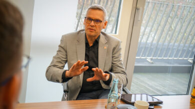 Hat für die IG Metall die Verhandlungen über den VW-Haustarifvertrag geführt: Thorsten Gröger. | Foto: Kleinwächter
