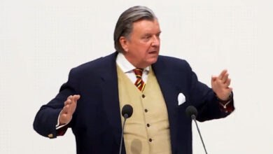 „Gewinner Ihrer Politik sind die Kriminelle. Sie stärken die Falschen. Das ist kein Spielerschutz, das ist ein Konjunkturprogramm für das illegale Glücksspiel“, kritisiert Uwe Dorendorf die Landesregierung. | Foto: Plenar-TV