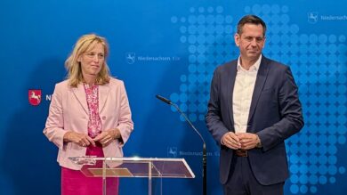 Pressestatement von Karin Prien und Olaf Lies im Gästehaus der Landesregierung. | Foto: Beelte-Altwig