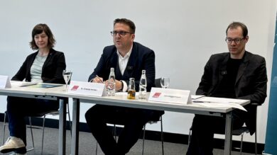 Heike Robrahn, Ernesto Harder und Lars Niggemeyer (v.l.) vom DGB-Niedersachsen–Bremen–Sachsen-Anhalt. | Foto: Beelte-Altwig