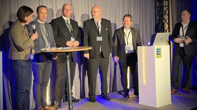 Julia Pfeiffer-Schlichting diskutiert mit Jörn Ehlers, Marco Mohrmann, Klaus Jeinsen und Robert Römer. | Foto: Kleinwächter