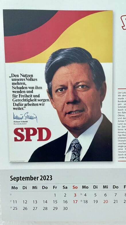 Kalenderblatt mit Wahlplakat von Helmut Schmidt