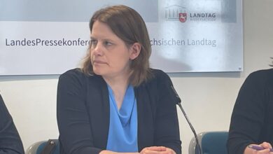 Kultusministerin Julia Hamburg tritt beim Personal für die Regionalen Landesschulämter auf die Bremse. | Foto: Wallbaum