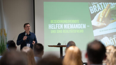 „Bezeichnungsverbote helfen niemanden - und sind realitätsfremd“, meint Patrick Bühr von der Rügenwalder Mühle. | Foto: Mirja John Fotografie