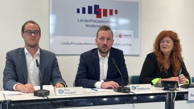 Nico Steinert vom Bund der Steuerzahler (von links), Jan Vermöhlen und Sophie Mühlmann. | Foto: Wallbaum