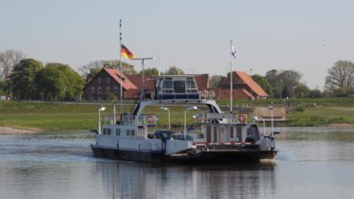 Fähre statt Elbbrücke: Landkreis Lüneburg protestiert gegen Pläne aus Hannover