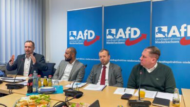AfD will Versammlungsfreiheit für Nicht-EU-Bürger in Niedersachsen einschränken
