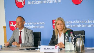 Justiz in Niedersachsen verschärft Kampf gegen Kinderpornographen und Behörden-Hasser