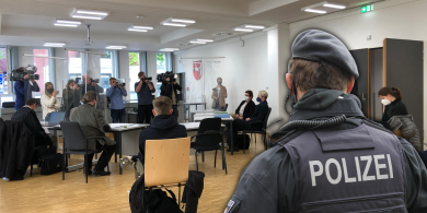Nach Auftritten auf Querdenker-Demo: Verwaltungsgericht verurteilt Polizisten