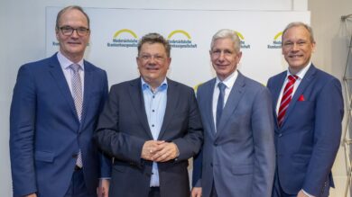 Harburgs Landrat Rainer Rempe ist neuer NKG-Vorsitzender