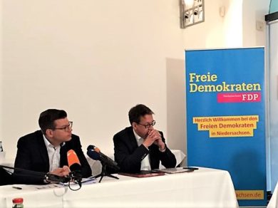 FDP fordert mehr Geld für Lehrer in Niedersachsen