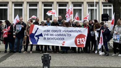 GEW fordert mehr Gehalt auch für DDR-Lehrer und Tarifbeschäftigte