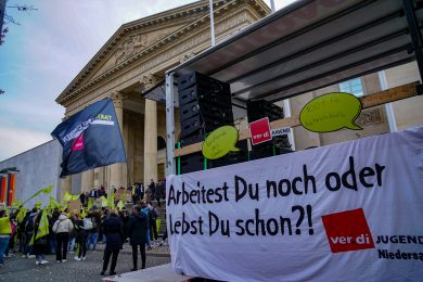 Streit um Streikrecht-Reform: DGB widerspricht Niedersachsen-Metall