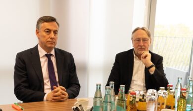 „Die EU ist ein Global Payer, noch kein Global Player“: Bernd Lange und David McAllister im Interview