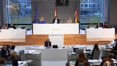 Landtag beschließt umstrittene Vergrößerung des Präsidiums