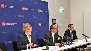 Niewisch-Lennartz fordert Schritte gegen „Fake-News“ im Netz