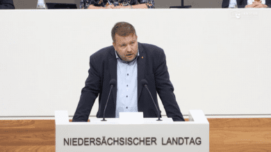 Eklat in der Mittagspause: Hat AfD-Politiker zwei Grünen-Abgeordnete bedroht?