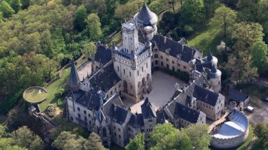 Die Marienburg als Symbol: Wie der Landtag sich um den Haushalt streitet