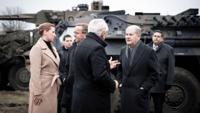Traktor-Protest überschattet Besuch von Scholz und Pistorius bei Rheinmetall in Unterlüß