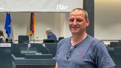 „Mein Gehalt reicht nicht“: Beamter rüttelt Landtagsabgeordnete erfolgreich auf