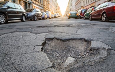 Protest gegen Straßenausbaubeiträge: Initiative begehrt auf, CDU prüft die Abschaffung