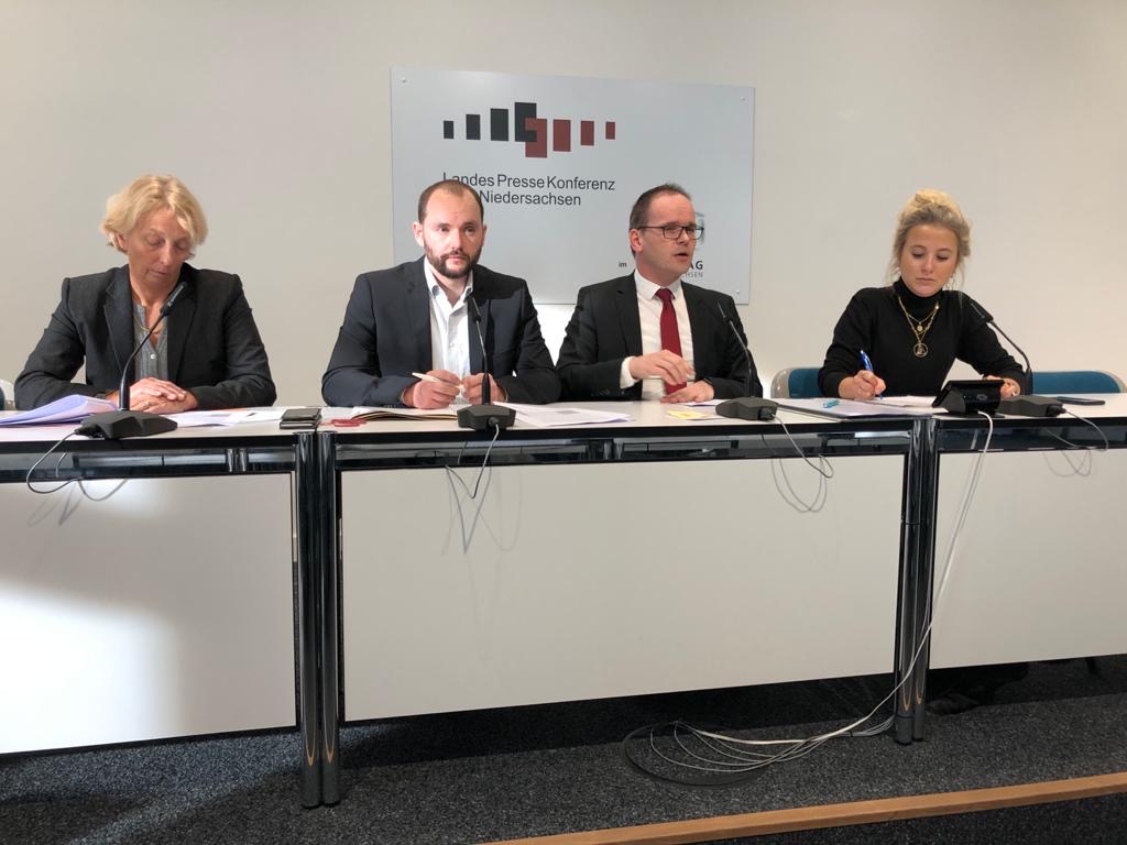 Kultusminister Tonne lässt Programm für freiwillige Mehrarbeit prüfen ...